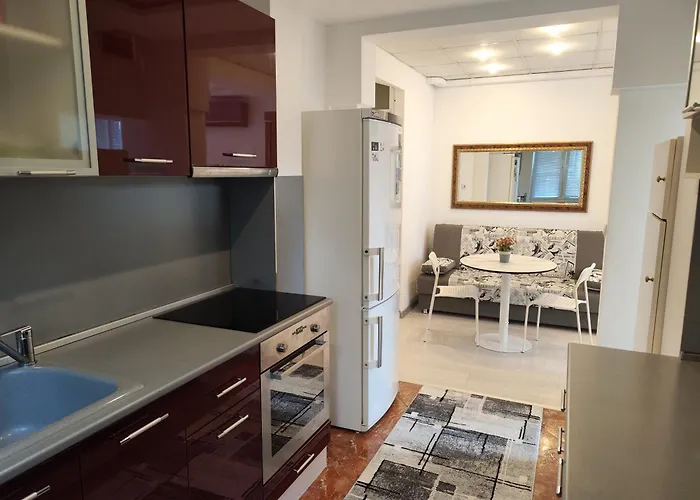 за гости ве-бо-ли** 3*