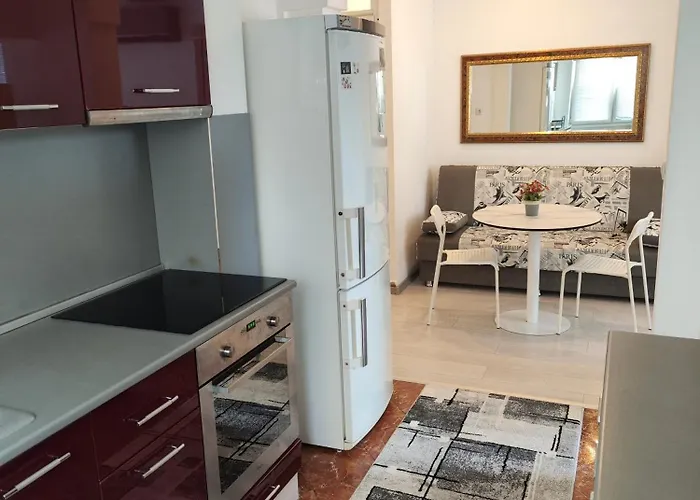 за гости ве-бо-ли**